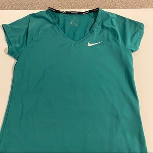 Nike Girls V neck Shirt